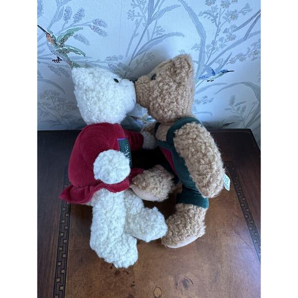 VINTAGE HALLMARK CHRISTMAS BEARS MAGNETIC KISSING MISTLETOE PLUSH SNOWFLAKES 10” - Picture 1 of 5